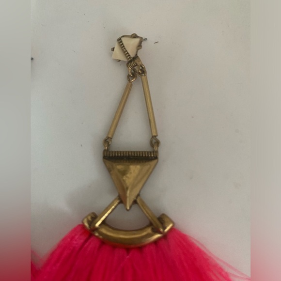 Pre-Owned Women's Tassel Pink Gold Earrings Chic Vibrant Elegance 3.5”H x 1”W - Picture 10 of 12